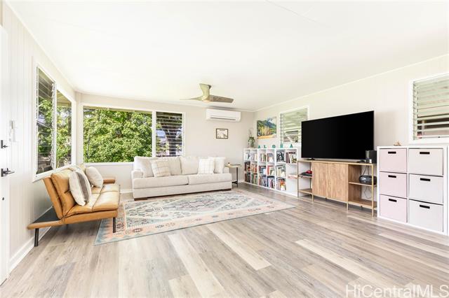 Primary photo for MLS#202616190
